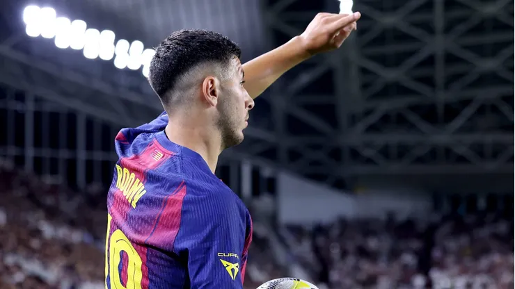 Com Yamal fora por lesão, o jovem sueco Bardghji ganha a chance de brilhar na ponta direita do Barça, enquanto Flick considera outras opções ofensivas para o jogo. (Photo by Paul Miller/Getty Images)