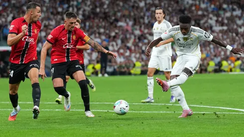 No duelo contra o Mallorca, Vinícius Júnior brilhou novamente, marcando o gol da virada e atingindo a marca de 100 participações em gols na La Liga. (Photo by Angel Martinez/Getty Images)