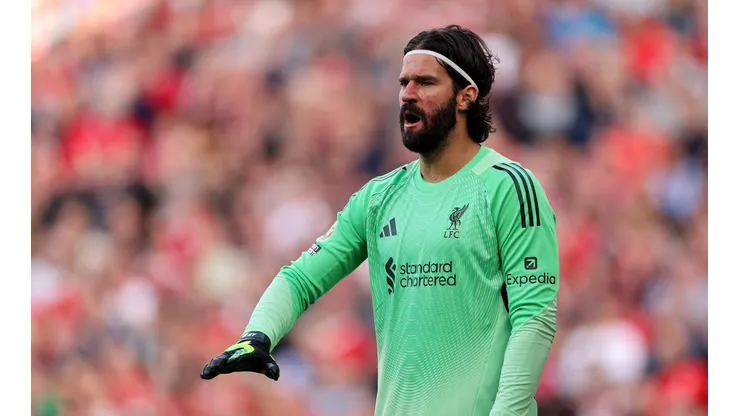 Alisson, goleiro do Liverpool. (Photo by Carl Recine/Getty Images)