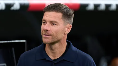 Apesar do desempenho impressionante, Xabi Alonso reforça que o foco agora é manter a consistência e transformar o bom início em conquistas concretas. (Photo by Angel Martinez/Getty Images)