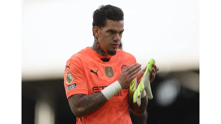LONDON, ENGLAND - MAY 25: Ederson of Manchester City Ederson deve sair do Manchester City. (Photo by Alex Davidson/Getty Images)