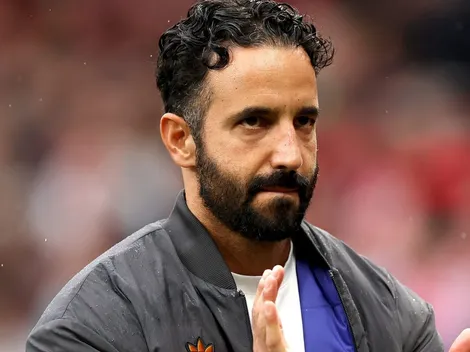 Manchester United trabalha para anunciar Angelo Stiller no último dia da janela