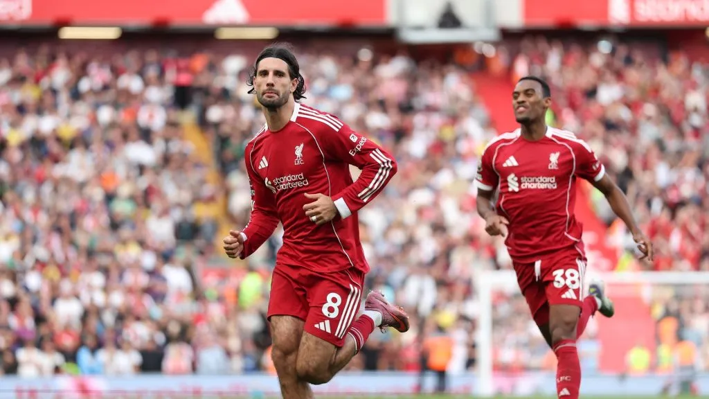 Szoboszlai comemorando gol pelo Liverpool. Foto: Carl Recine/Getty Images