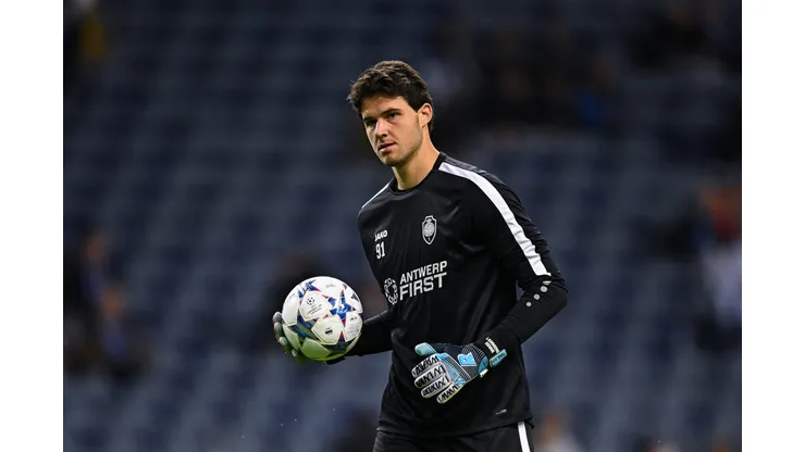 Senne Lammens será jogador do Manchester United. (Photo by Octavio Passos/Getty Images)
