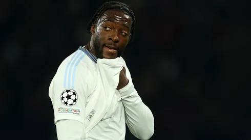 Axel Disasi, fora dos planos do Chelsea, pode reforçar o West Ham no último dia da janela. Foto: Carl Recine/Getty Images