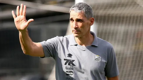 Juan Pablo Vojvoda técnico do Santos. (Foto: Mauricio De Souza/AGIF)