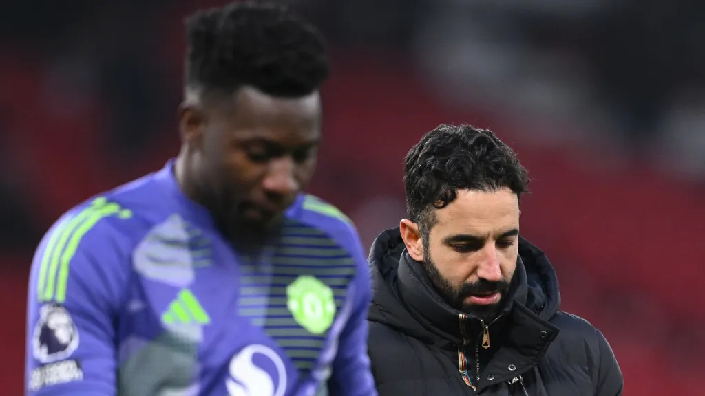 André Onana e Ruben Amorim após partida do Manchester United (Foto: Stu Forster/Getty Images)