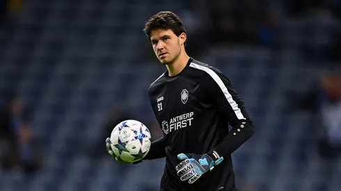 Senne Lammens jogando pelo Antwerp. Foto: Octavio Passos/Getty Images