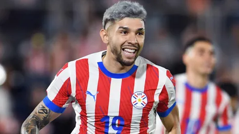 Julio Enciso foi emprestado pelo Brighton ao Strasbourg com cláusula de compra inferior. Foto: Christian Alvarenga/Getty Images