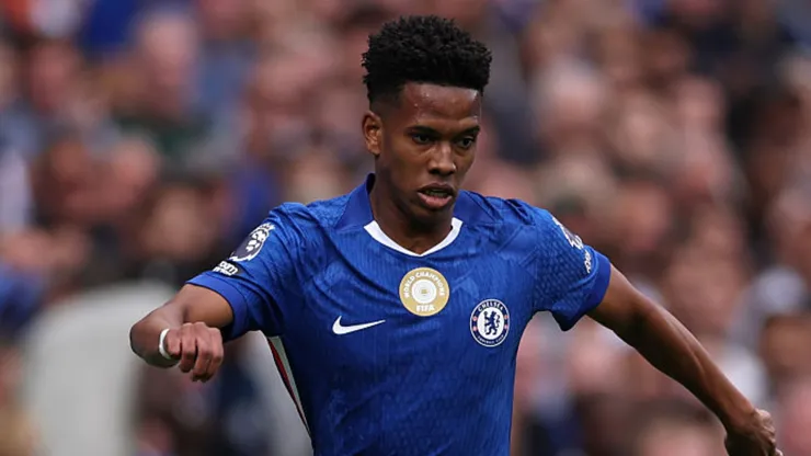 Estêvão em ação pelo Chelsea. Estêvão em ação pelo Chelsea.