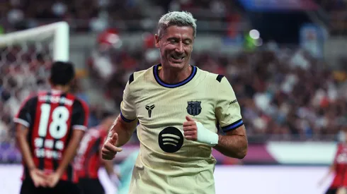 Lewandowski comemora gol marcado pelo Barcelona durante a pré-temporada