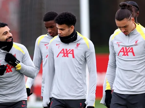 Salah rebate torcedores e defende dois ex-colegas de Liverpool