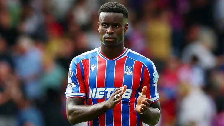Marc Guéhi em jogo do Crystal Palace. (Foto: Eddie Keogh/Getty Images)