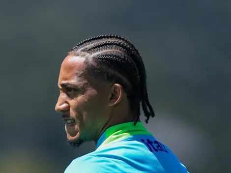 João Pedro herda função de 9 na Seleção e será referência ofensiva diante do Chile