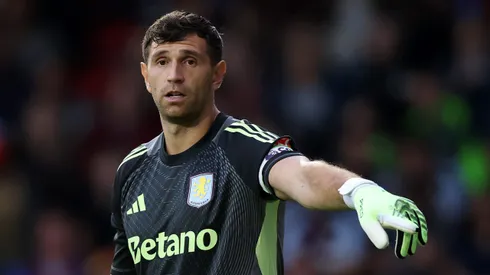 Dibu Martínez, goleiro do Aston Villa e da Argentina – Photo by Dan Istitene/Getty Images