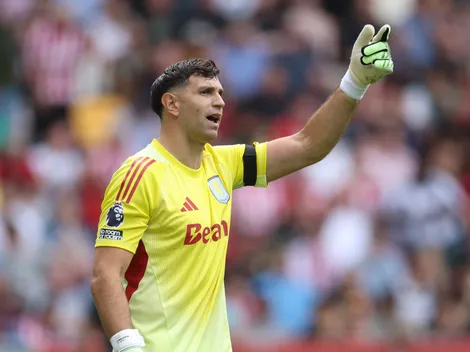 Permanência de Dibu Martínez no Aston Villa gera conflito de interesses