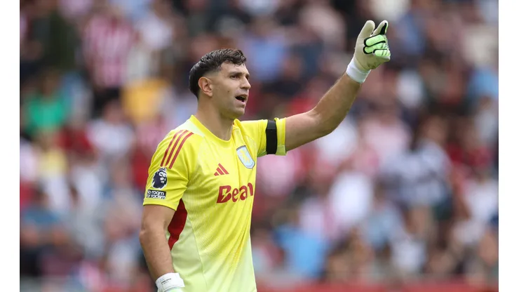 Emiliano Martínez, goleiro do Aston Villa, pode jogar no Manchester United. Foto: Richard Pelham/Getty Images
