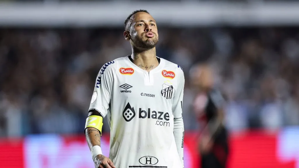 Neymar ainda não recuperou a boa forma no Santos. Foto: Alexandre Schneider/Getty Images
