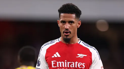 William Saliba em jogo do Arsenal. Foto: Ryan Pierse