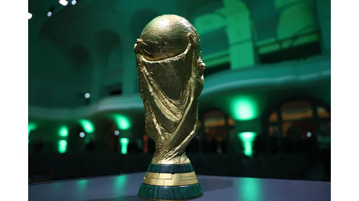 Troféu da Copa do Mundo - Photo by Maja Hitij/Getty Images