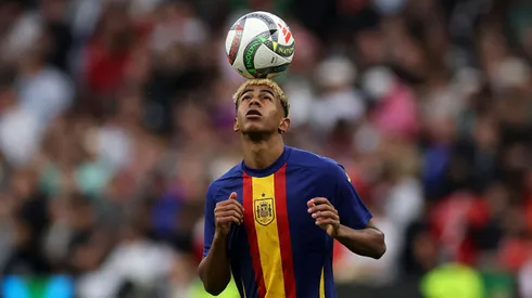 Lamine Yamal atinge nova marca pela Espanha.