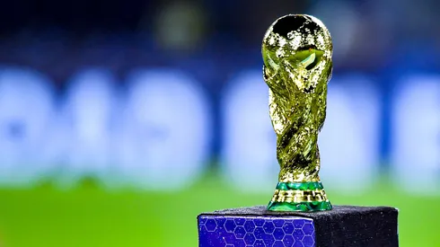 Troféu da Copa do Mundo em exposição (Foto: Marcelo Endelli - Getty Images)