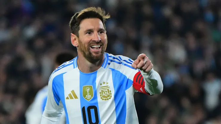Messi comemora gol pela Argentina