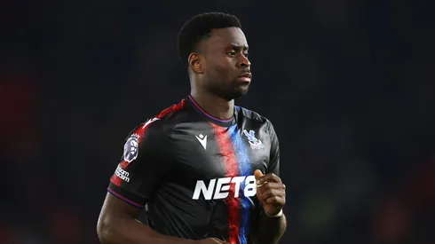Marc Guehi em jogo do Crystal Palace. Zagueiro é alvo de Liverpool e Real Madrid. Foto: Dan Istitene/Getty Images