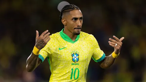 Raphinha em ação pela Seleção Brasileira contra o Chile. Foto: Ruano Carneiro/Getty Images