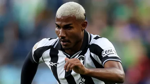 Nottingham Forest exigiu minutagem para Cuiabano antes de acertar empréstimo ao Botafogo. Foto: Buda Mendes/Getty Images