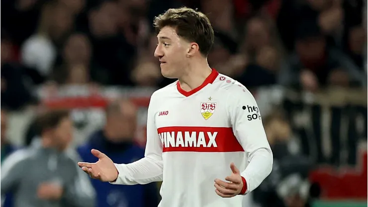 Angelo Stiller nunca esteve perto de deixar o Stuttgart. Foto: Alex Grimm/Getty Images