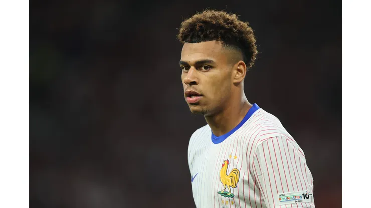 Desire Doue, da França, reage durante a partida da semifinal da Liga das Nações da UEFA de 2025 entre Espanha e França na Arena Stuttgart, em 05 de junho de 2025, em Stuttgart, Alemanha. Foto: Alex Grimm/Getty Images