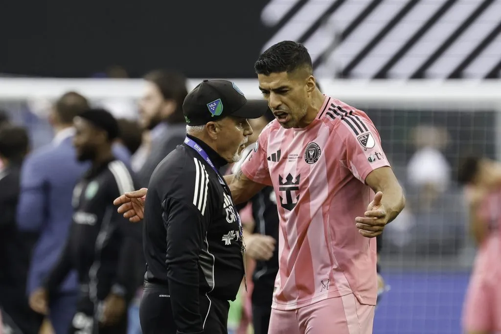 Suárez em discussão em Inter Miami x Seattle Sounders. Alika Jenner/Getty Images.