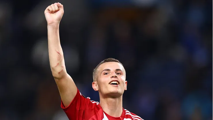 Christos Mouzakitis também é alvo do Real Madrid. Foto: Diogo Cardoso/Getty Images