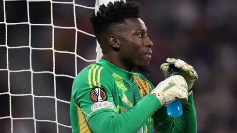 Manchester United chega a acordo para emprestar o goleiro Onana ao Trabzonspor (Photo by Michael Steele/Getty Images)