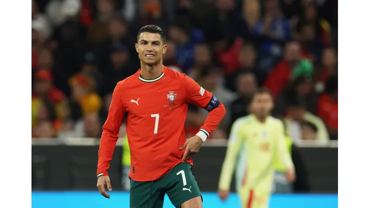 Cristiano Ronaldo em ação pelo Portugal. (Photo by Alexander Hassenstein/Getty Images)