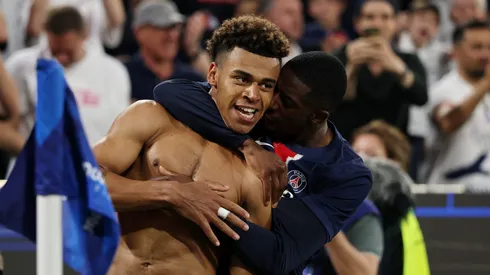 Barcelona x PSG: torcida ironiza desfalque de Dembélé e Doué na Champions. (Photo by Lars Baron/Getty Images)