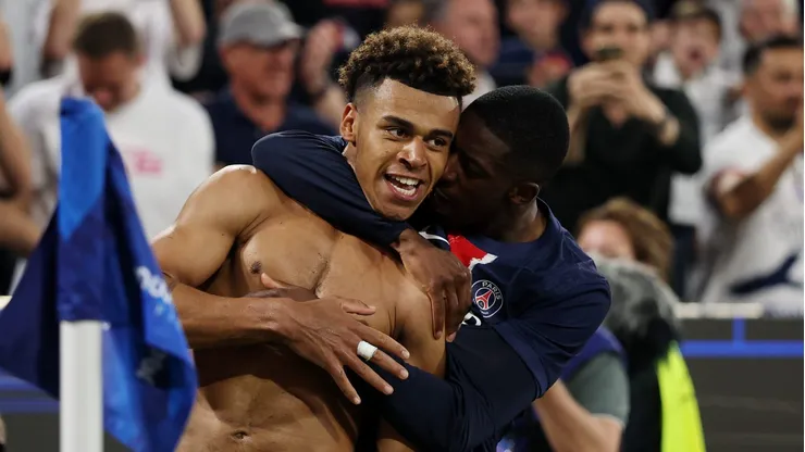 Barcelona x PSG: torcida ironiza desfalque de Dembélé e Doué na Champions. (Photo by Lars Baron/Getty Images)