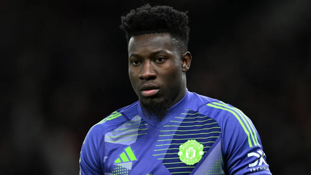 André Onana durante partida pelo Manchester United (Foto: Justin Setterfield/Getty Images)