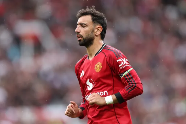 Mercado da bola: Bruno Fernandes rejeita ofertas, Onana sai do United e mais. (Photo by Matt McNulty/Getty Images)