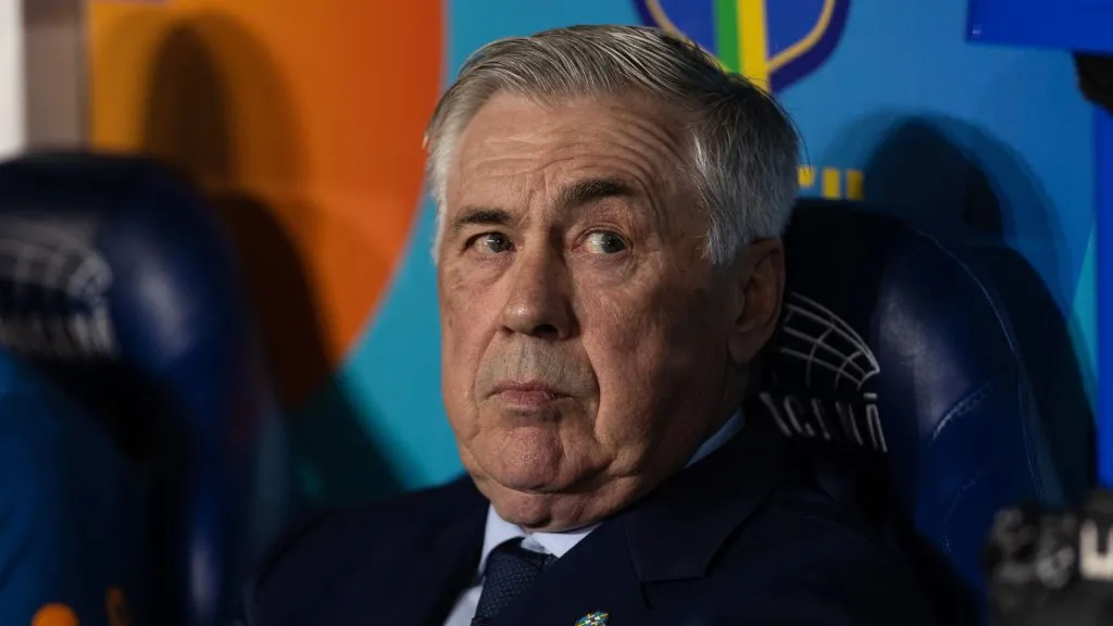 Ancelotti durante jogo da Seleção Brasileira (Foto: Ruano Carneiro/Getty Images)