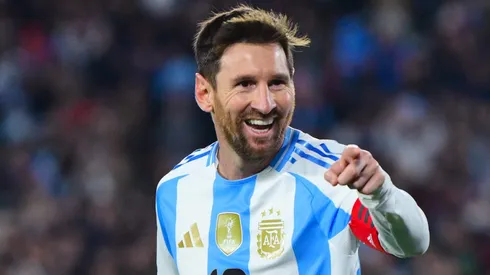 Messi recomenda Julián Alvarez apra o Barcelona. Foto: Marcelo Endelli/Getty Images