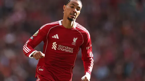 Hugo Ekitike em ação pelo Liverpool. (Photo by Alex Pantling/Getty Images)