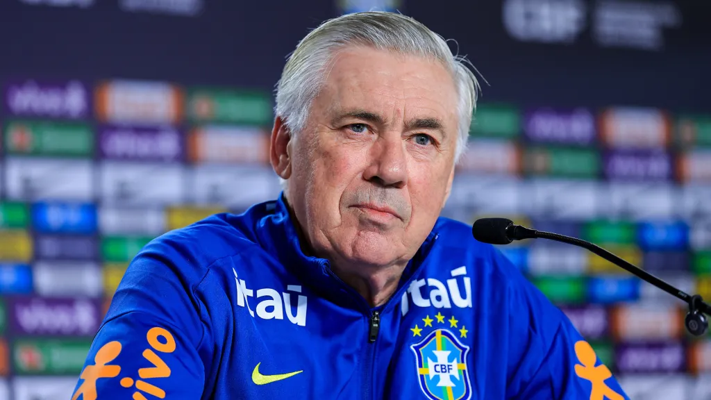 Carlo Ancelotti em coletiva da Seleção Brasileira (Foto: Buda Mendes/Getty Images)
