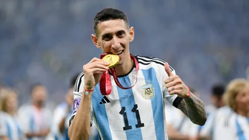 Di María com a medalha da Copa do Mundo pela Seleção Argentina. Foto: Dan Mullan/Getty Images