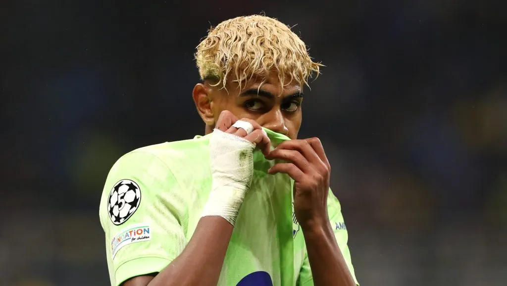 Lamine Yamal pelo Barcelona