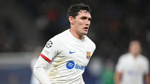 Christensen, do Barcelona, acredita que será titular ao lado de Cubarsí. (Photo by Stuart Franklin/Getty Images)