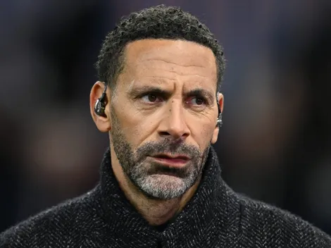 Rio Ferdinand elogia Leny Yoro, zagueiro do Manchester United