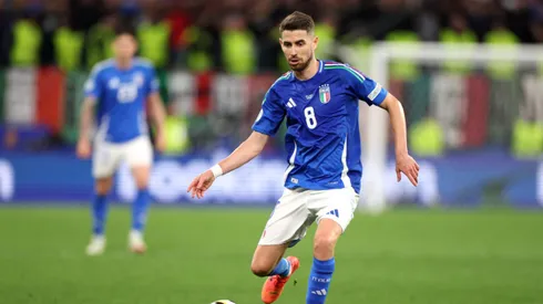 Jorginho em ação pela Itália.