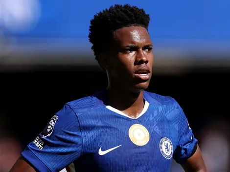 Estêvão muda postura no Chelsea após críticas sobre seu inglês